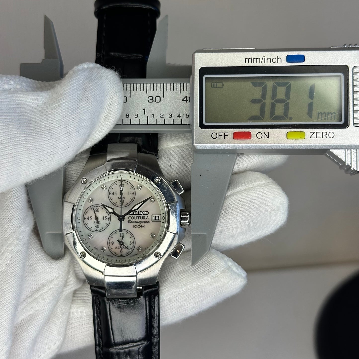 Reloj Seiko Coutura CRISTAL DE ZAFIRO MadrePerla y diamantes Noviembre de 2004 ESCASO