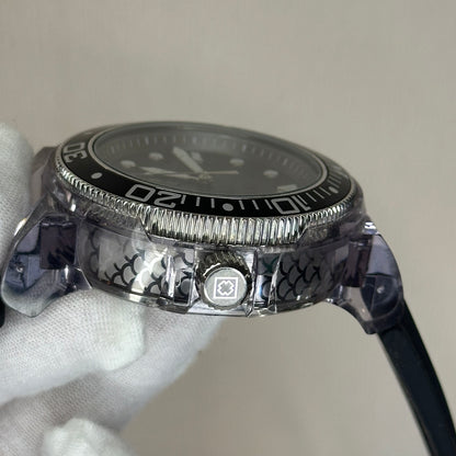 Reloj Invicta Pro Diver Hombre 32330 Caja translúcida Año 2019 Diseño Escamas