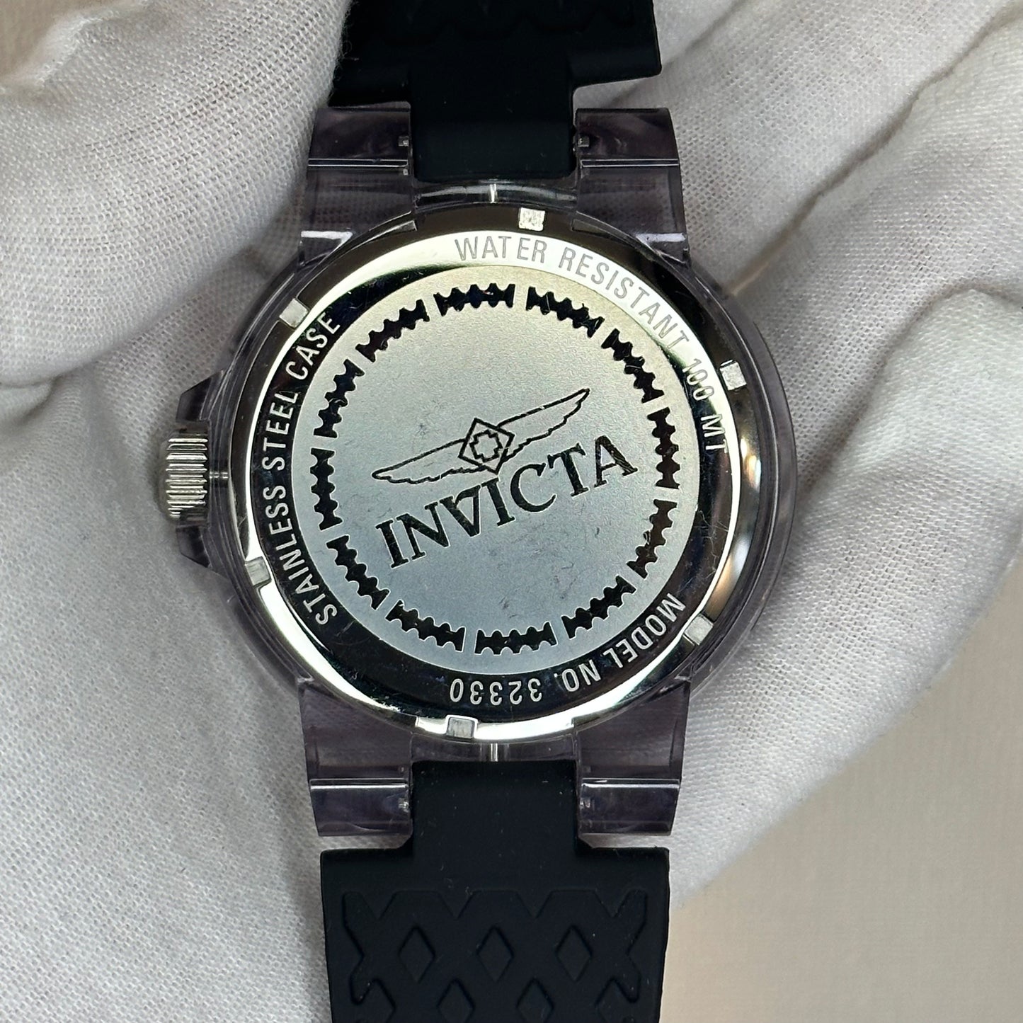 Reloj Invicta Pro Diver Hombre 32330 Caja translúcida Año 2019 Diseño Escamas