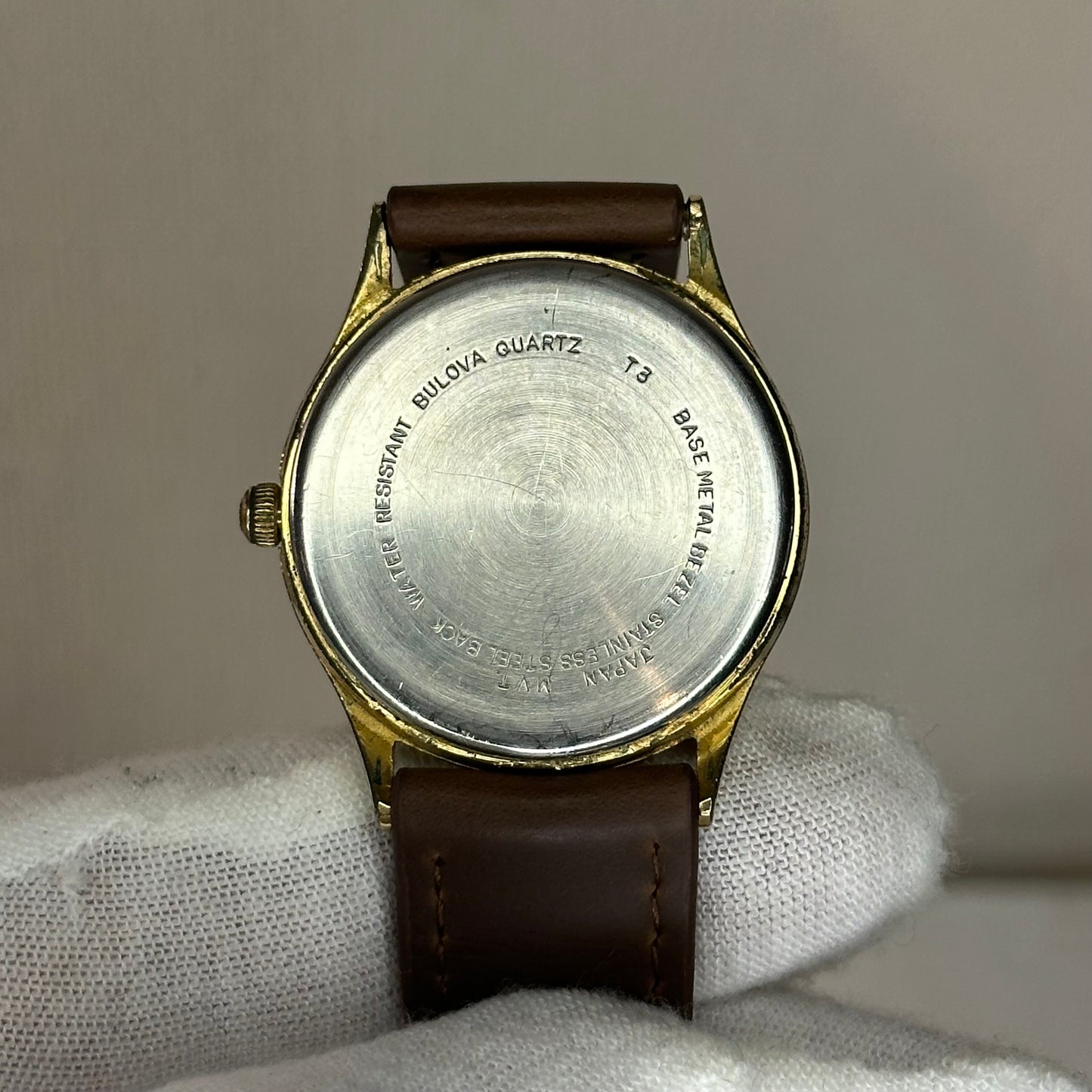 Reloj de hombre Caravelle by BULOVA 42C43 Day-Date de 1993 Minimalismo Noventero