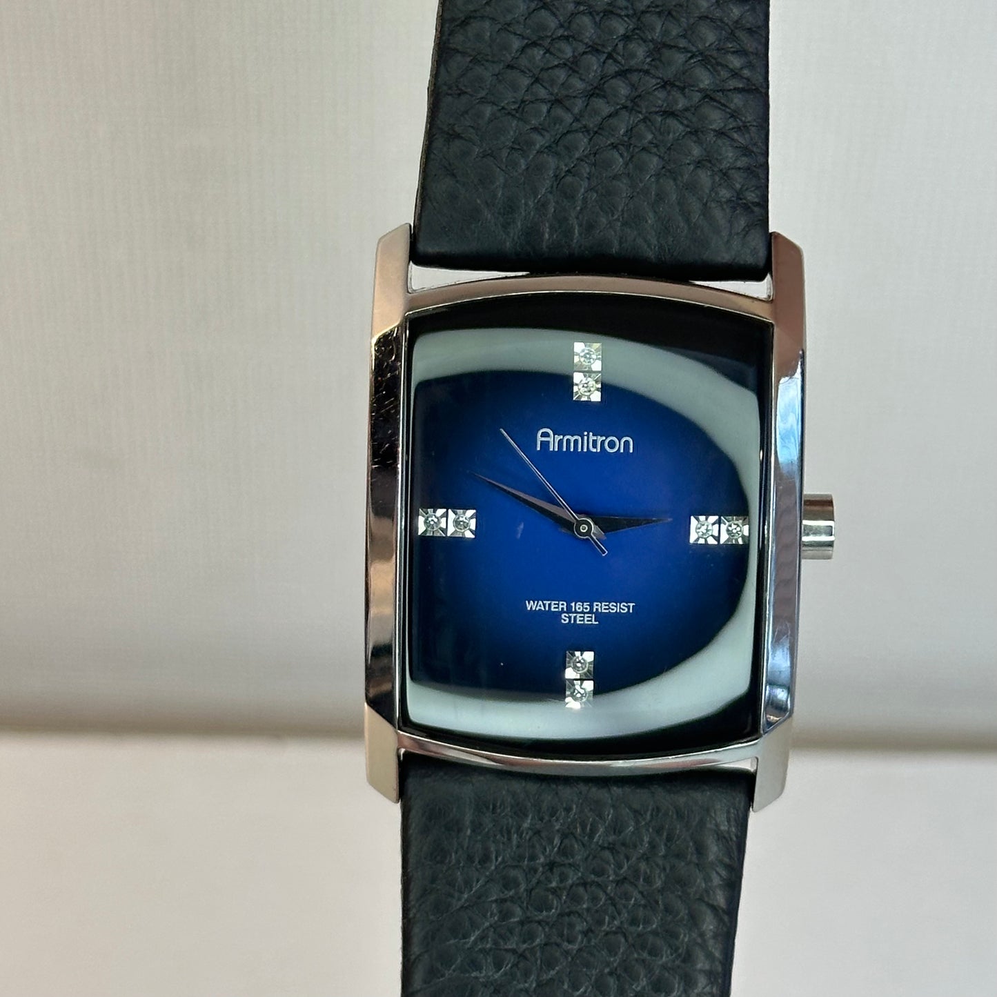 Reloj de hombre Armitron Dial azul degradé con cristales Elab. en 2009 NeoVintage