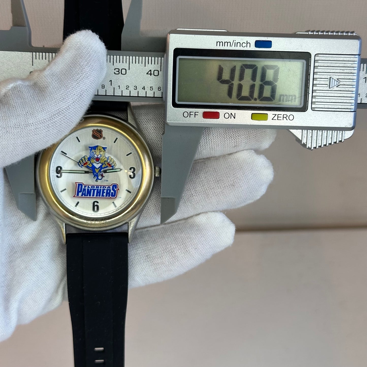 Reloj Fossil Florida Panthers Edición Limitada Numerada Año 1995 Pantera impresa en cristal