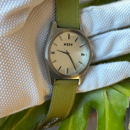Reloj hombre NEFF Nightly  Año 2014 Minimalismo Urbano ESCASO 43MM