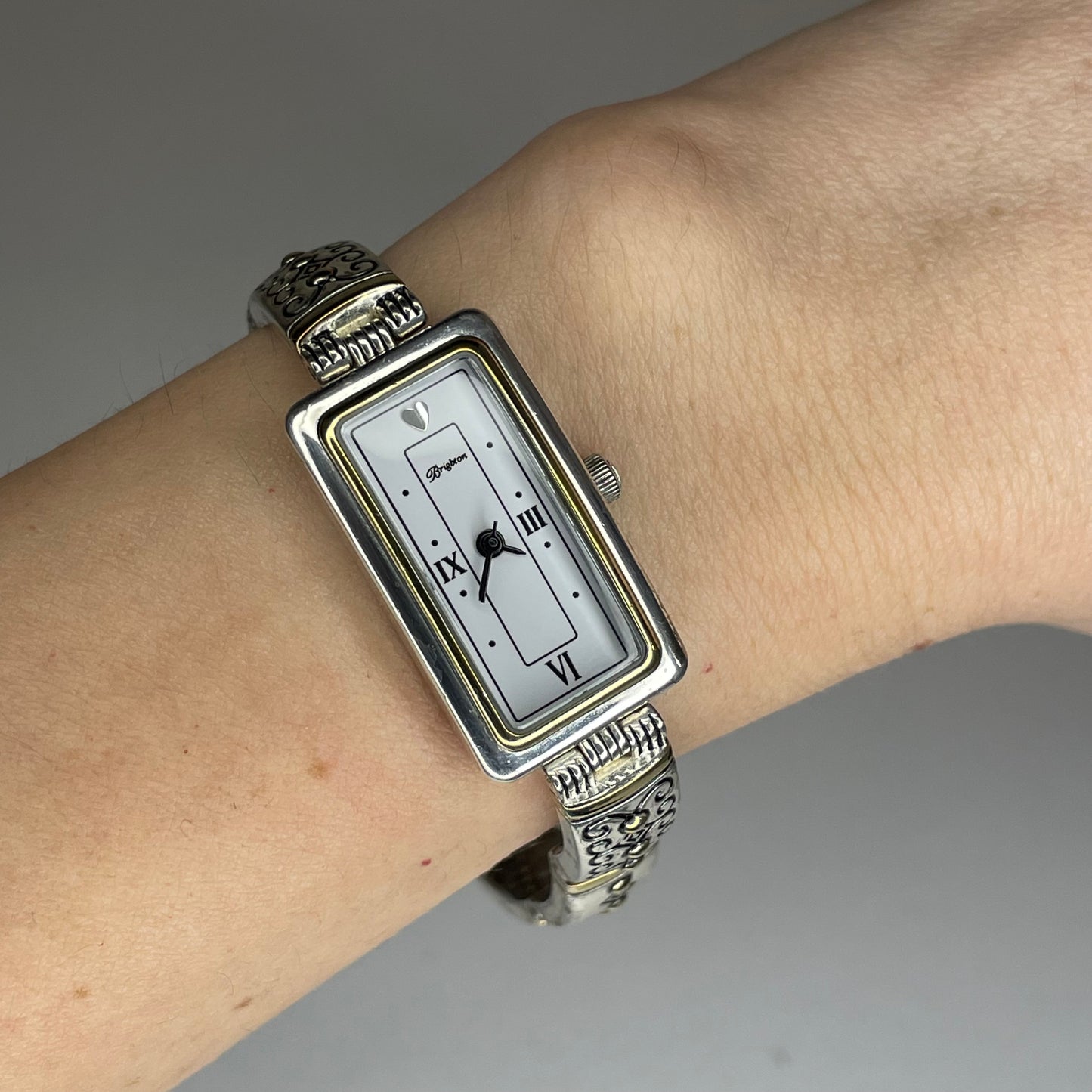 Reloj Brighton Aspen SKU 904 - uso en muñeca