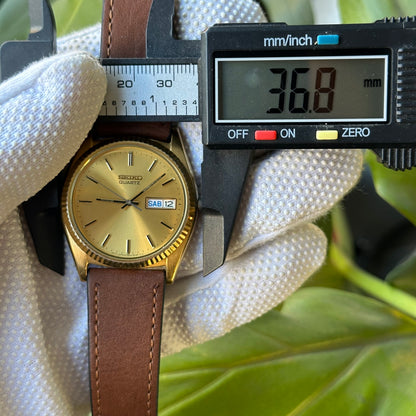 Seiko Quartz 7N43-8111 Dorado Hombre Elab. en Enero de 1995 Impecable