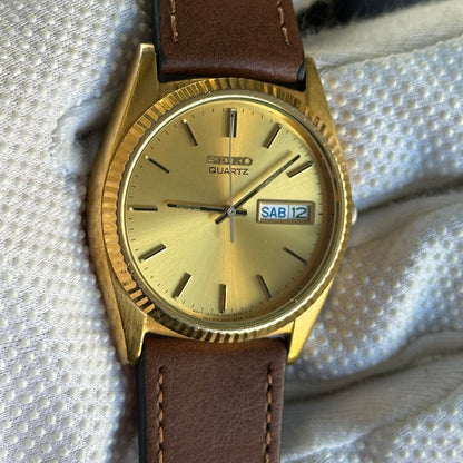 Seiko Quartz 7N43-8111 Dorado Hombre Elab. en Enero de 1995 Impecable