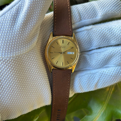Seiko Quartz 7N43-8111 Dorado Hombre Elab. en Enero de 1995 Impecable