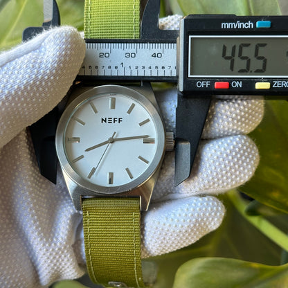 Reloj hombre NEFF Nightly  Año 2014 Minimalismo Urbano ESCASO 43MM