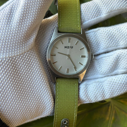 Reloj hombre NEFF Nightly  Año 2014 Minimalismo Urbano ESCASO 43MM