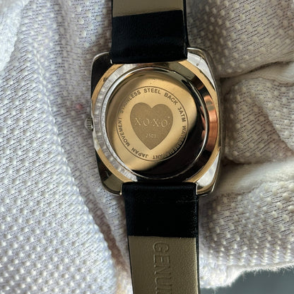 Reloj XOXO 2503 vintage - tapa posterior