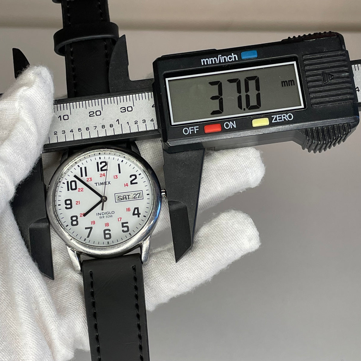 Reloj Timex Easy Reader Indiglo - medida de caja