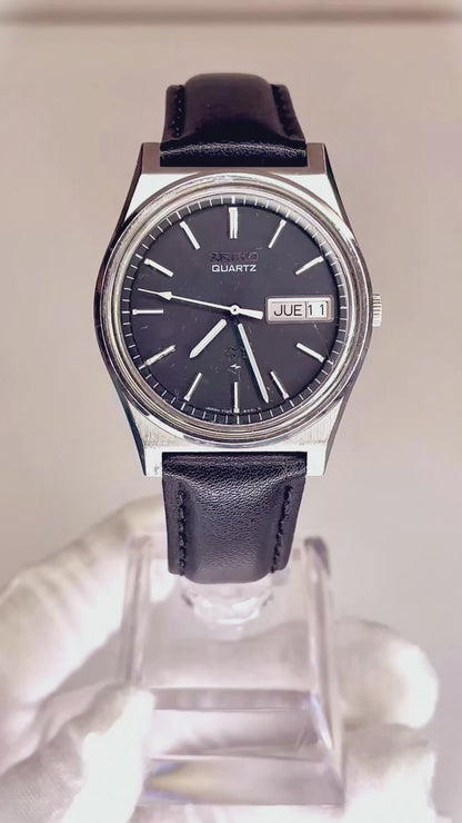 Seiko Quartz NEGRO 7123-8439 Día y Fecha Julio de 1981 ESCASO