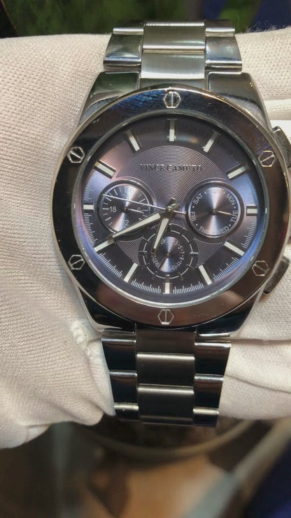 Reloj Vince Camuto Violeta Tornasol Caja Grande 44mm Hombre