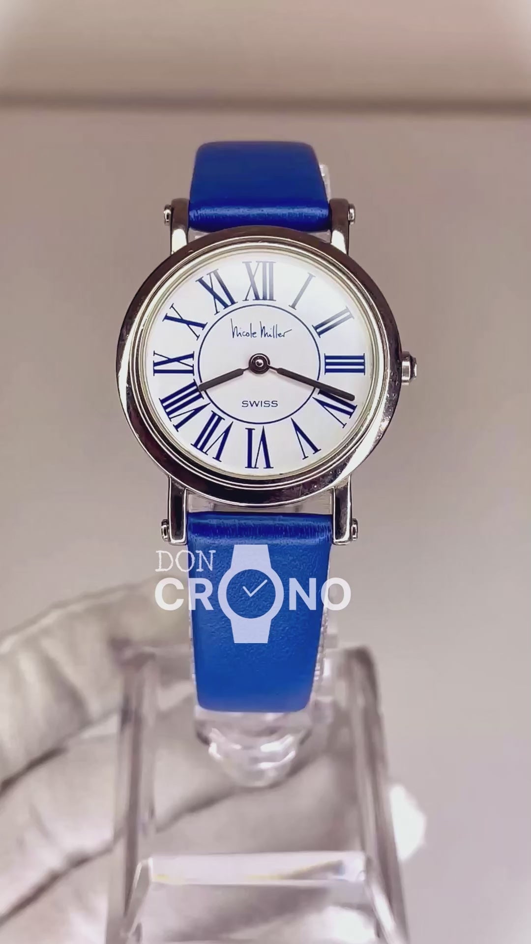 Reloj de mujer SUIZO Nicole Miller Time Flies Año 1993 Roman Blue Dial Inspiración neoclásica