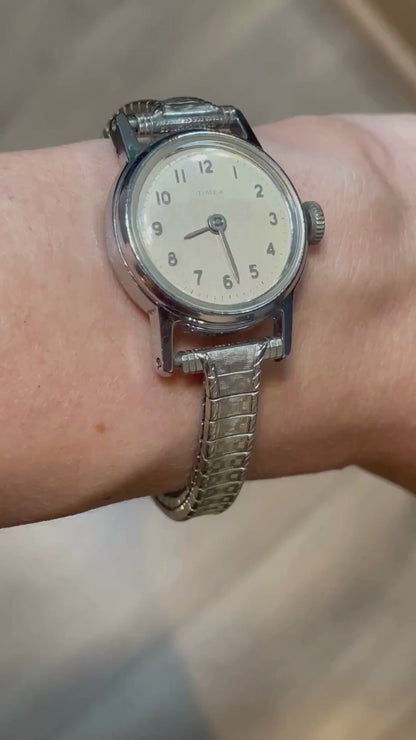 Reloj Timex Mujer A Cuerda Vintage Año 1966 Dial Patina Crema