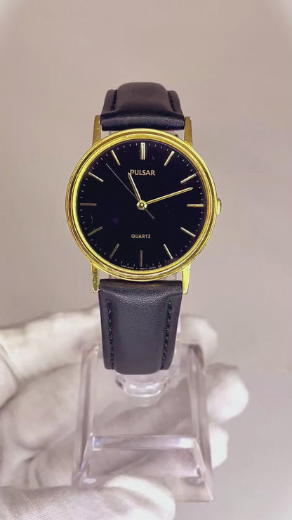 Reloj Pulsar by SEIKO Quartz Black Dial Marzo de 1995 – 33 mm Dorado