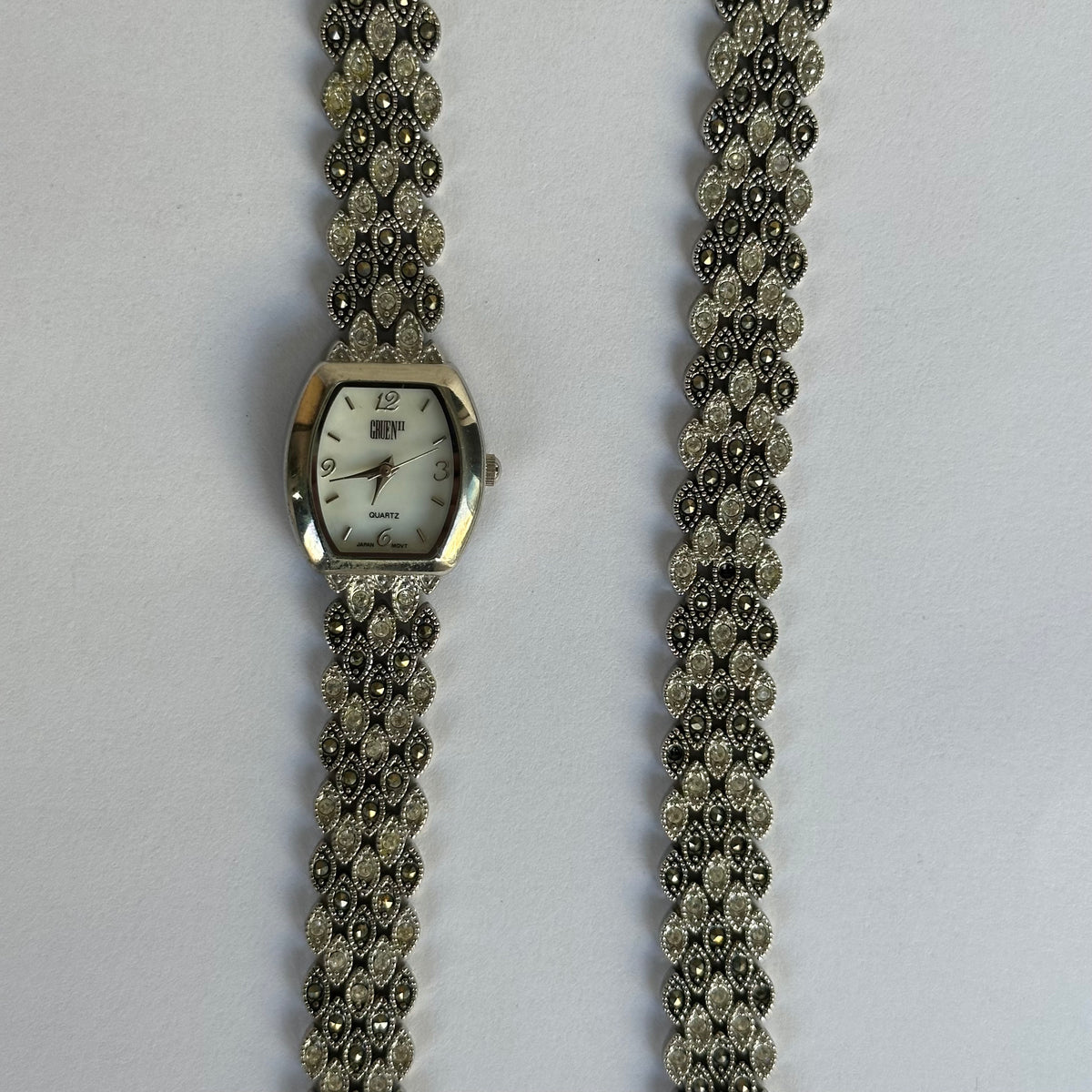 Gruen Mujer II con pulsera a juego y diseño de hojas Año 2000 — IMG_2617.jpeg