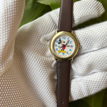 Lorus by SEIKO Mujer Disney Mickey Mouse con brazos móviles Año 1989 — IMG_2479.jpeg