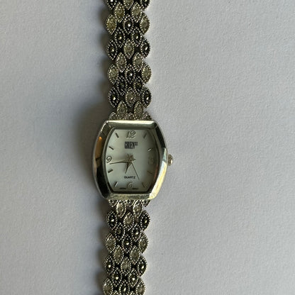 Gruen Mujer II con pulsera a juego y diseño de hojas Año 2000 — IMG_2621.jpeg