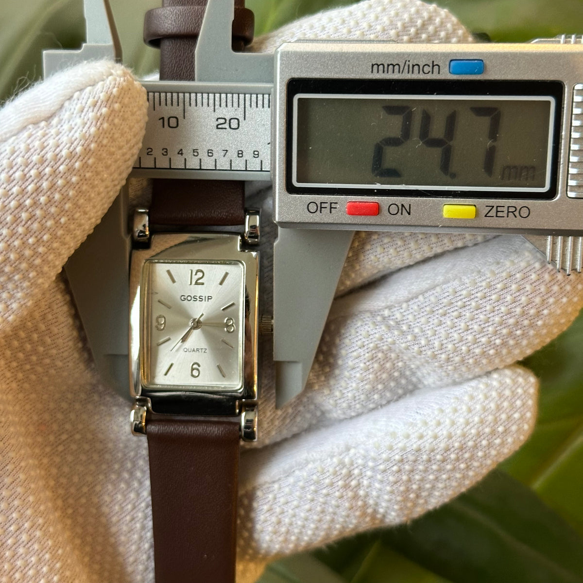 Reloj Gossip Mujer Rectangular Dial Plateado Inspiración Art Déco Año 2004 — IMG_9898.jpeg