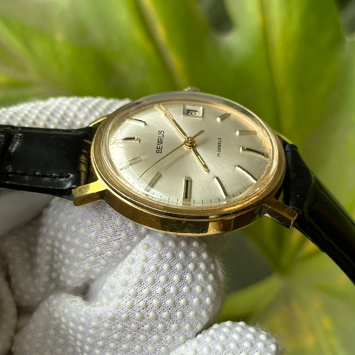 Benrus Hombre 17 Rubíes Dial Sunburst y Fondo Transparente Año 1970