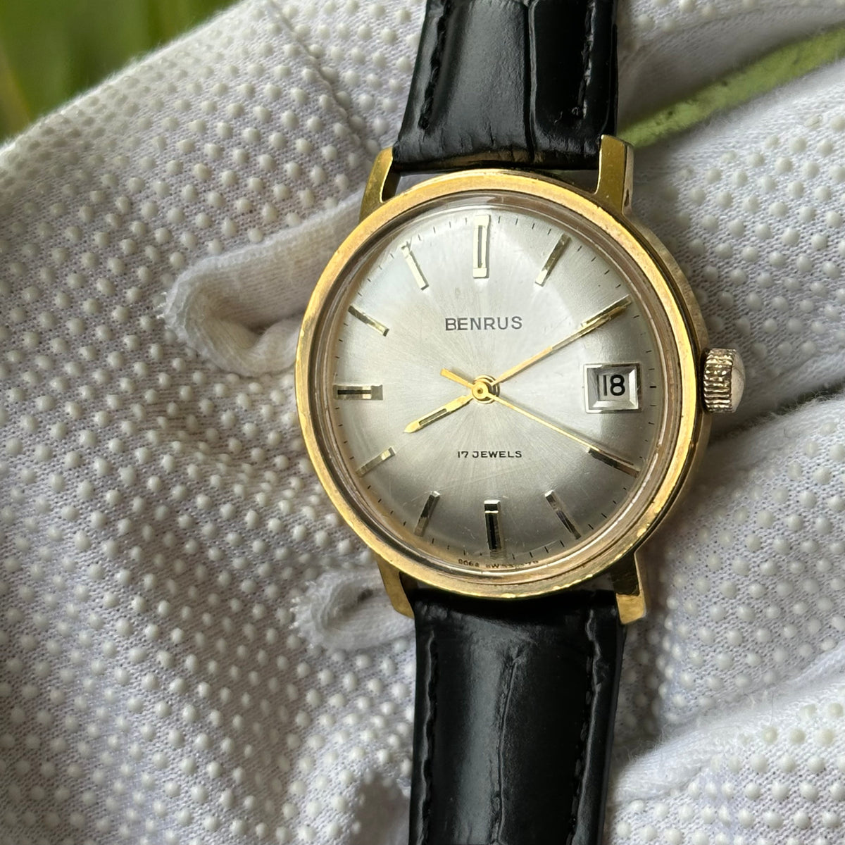 Benrus Hombre 17 Rubíes Dial Sunburst y Fondo Transparente Año 1970