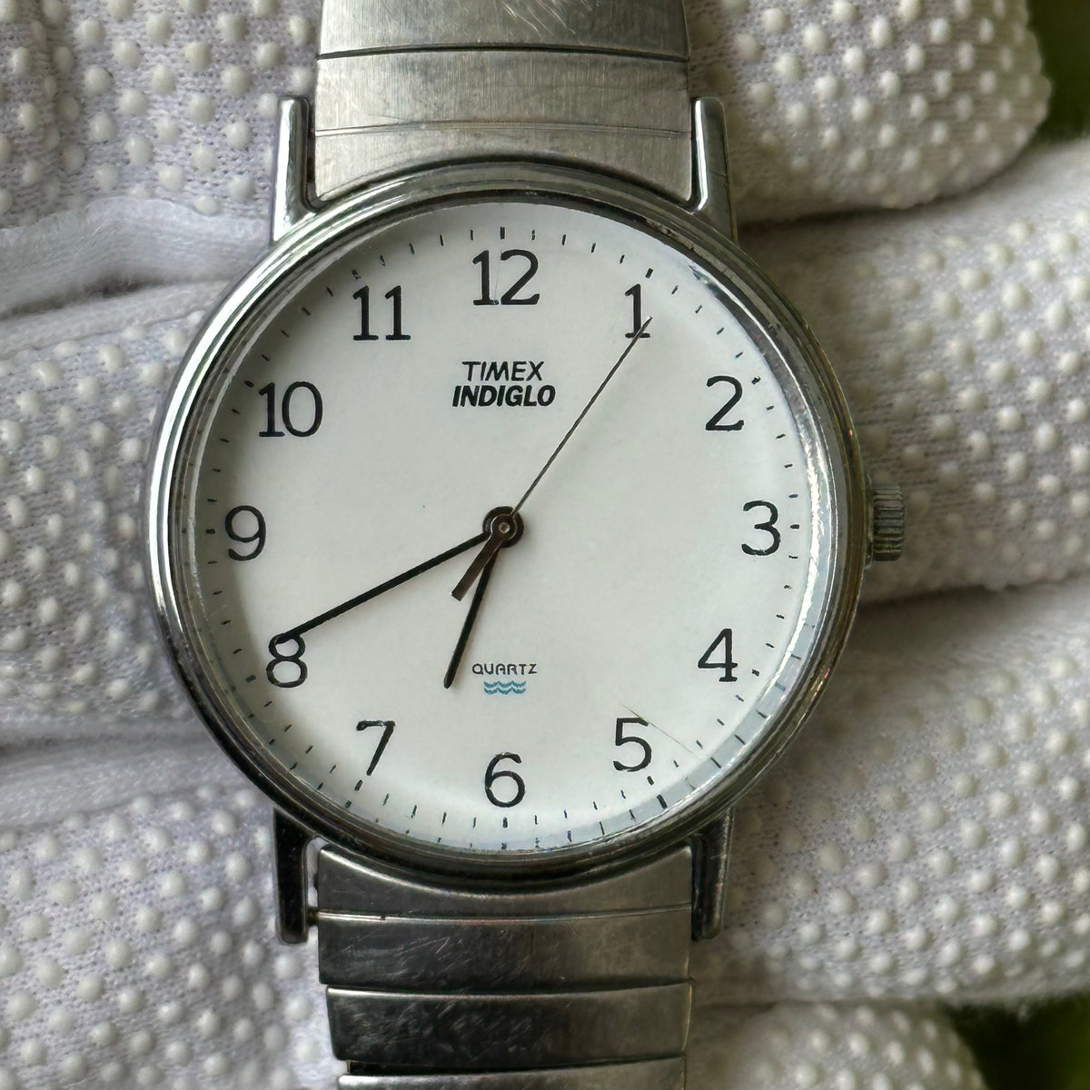 Timex Hombre Indiglo Dial Blanco y Brazalete Extensible Octubre de 1999
