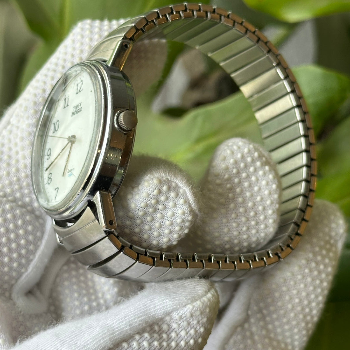 Timex Hombre Indiglo Dial Blanco y Brazalete Extensible Octubre de 1999