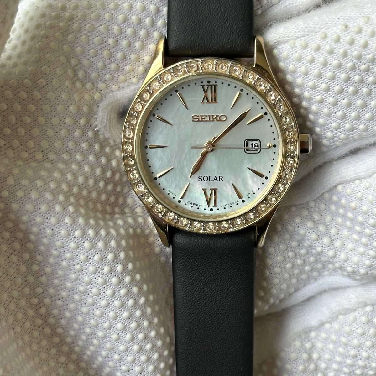 Seiko Mujer SOLAR Madreperla Cristales Abril de 2013 FAVOR LEER