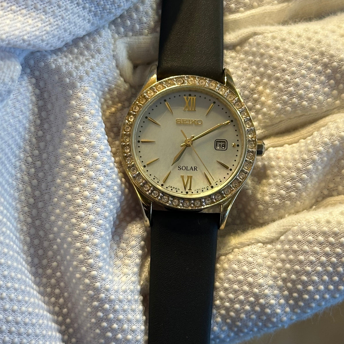 Seiko Mujer SOLAR Madreperla Cristales Abril de 2013 FAVOR LEER