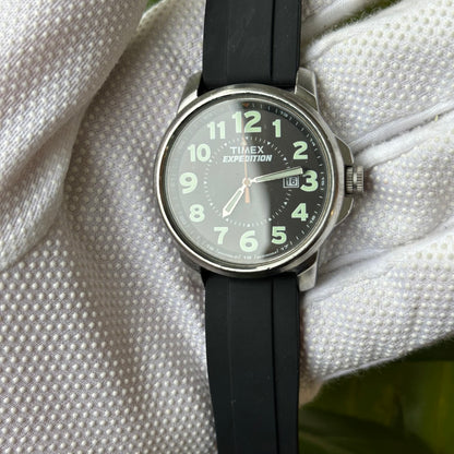 Timex Hombre Expedition de gran formato Dial iluminado Agosto 2017