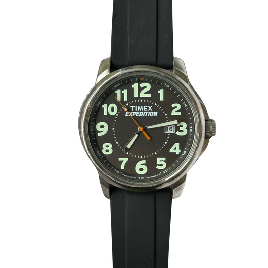 Timex Hombre Expedition de gran formato Dial iluminado Agosto 2017