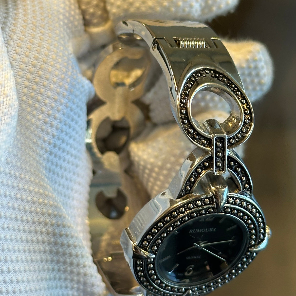 Reloj Joya Rumours Ovalado con Esfera Negra Año 1999 Estética Bisutería Antigua / NeoVintage — fotografía adicional 6