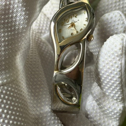 Reloj Joya Vivani 415T Mujer Diseño de Hoja y Brazalete Calado Bicolor Año 1998 — IMG_8678.jpeg
