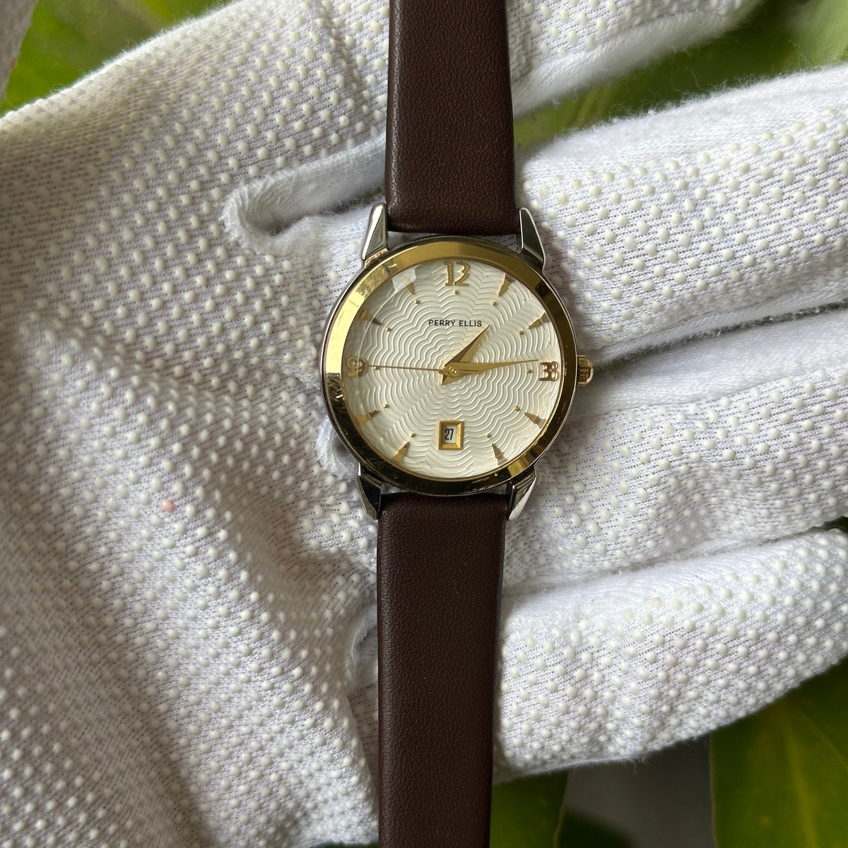 Reloj Perry Ellis PECL5015 Mujer Esfera en Relieve Roseta Guilloché Bicolor Año 2005 — IMG_9541.jpeg