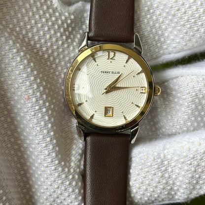 Reloj Perry Ellis PECL5015 Mujer Esfera en Relieve Roseta Guilloché Bicolor Año 2005 — IMG_9545.jpeg