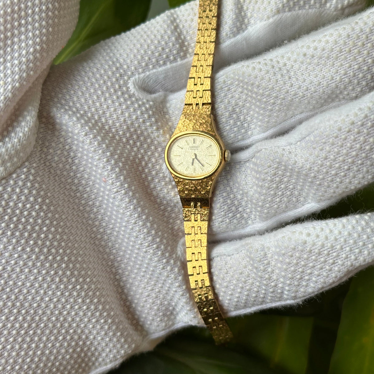 Reloj Joya SEIKO 4N00-5291 Dorado con Brazalete Texturado Abril de 1995 Estética Mosaico ÚNICO — IMG_9748.jpeg