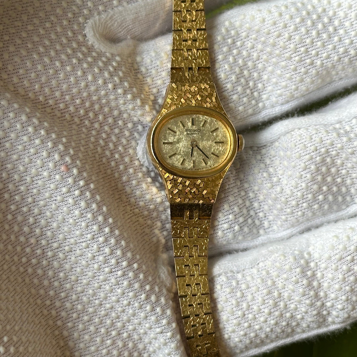 Reloj Joya SEIKO 4N00-5291 Dorado con Brazalete Texturado Abril de 1995 Estética Mosaico ÚNICO — IMG_9752.jpeg