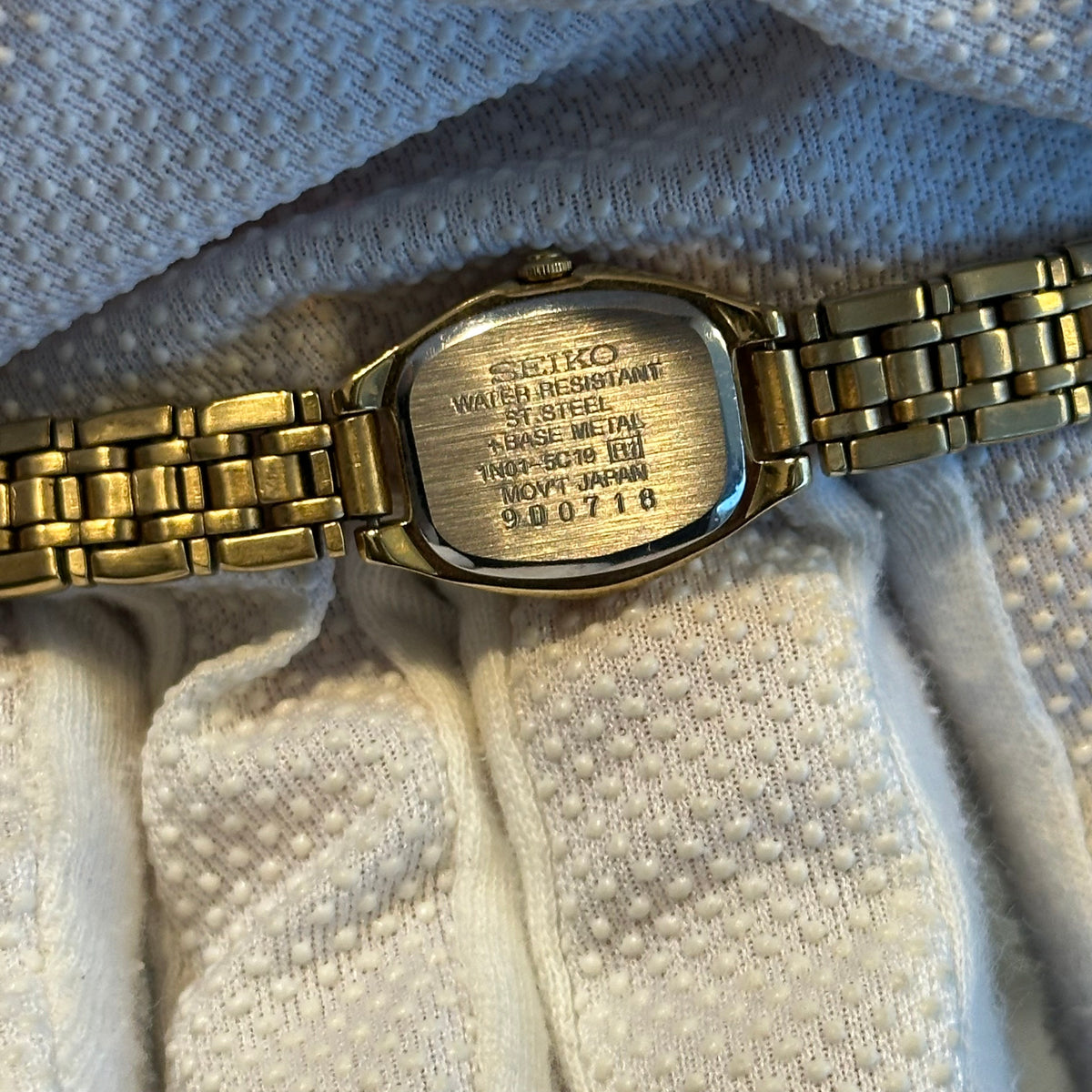 Reloj Joya SEIKO 1N01-5C19 Mujer Tonneau Dorado Diciembre de 1999