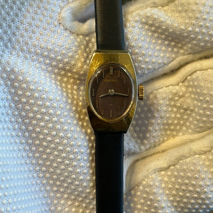 Reloj Seiko 11-7039 A Cuerda Mujer Esfera Chocolate y Caja Dorada Elab. Mayo 1972